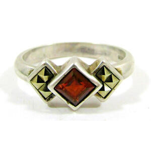 Vintage Obocco Natural Fire Red Garnet and Marcasite Sterling Silver Ring 6.5